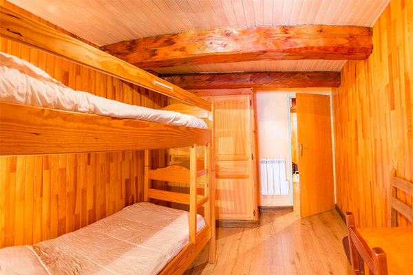 Chambre Double de l'appartement de l'Ubac à Ceillac, au chalet Lou Sarret